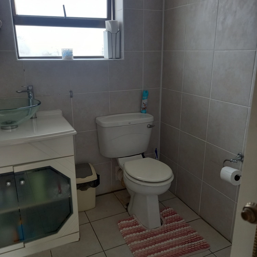 7 Bedroom Property for Sale in Royal Alfred Marina Eastern Cape